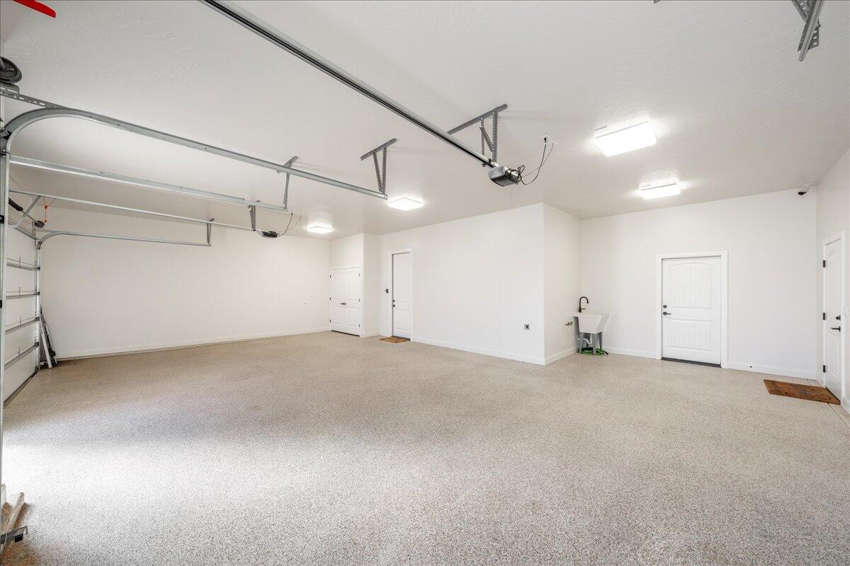 Hurricane, Utah, 84737, United States, 3 Bedrooms Bedrooms, ,3 BathroomsBathrooms,Residential,Active,2011422