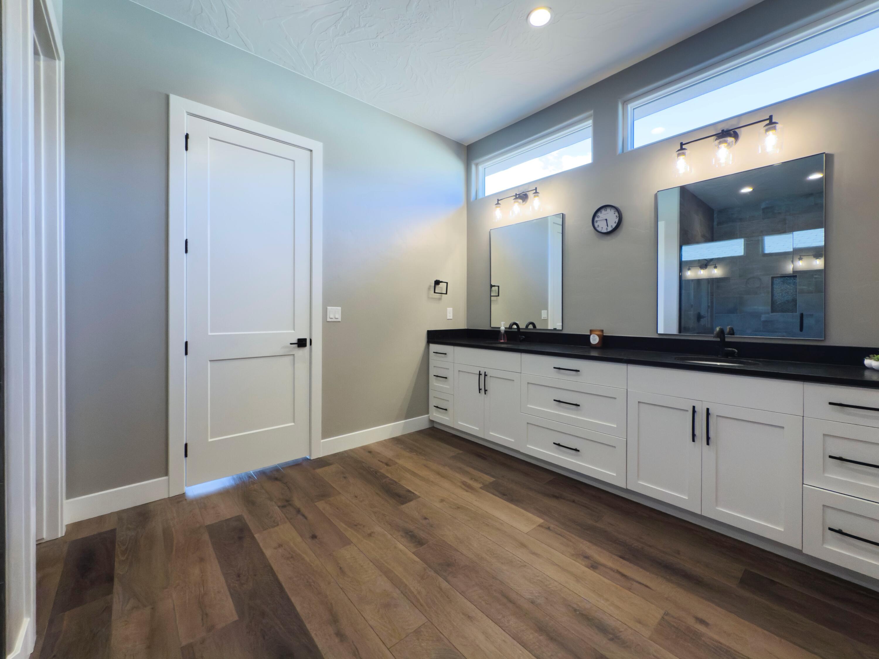 Washington, Utah, 84780, United States, 5 Bedrooms Bedrooms, ,5 BathroomsBathrooms,Residential,Active,1954413