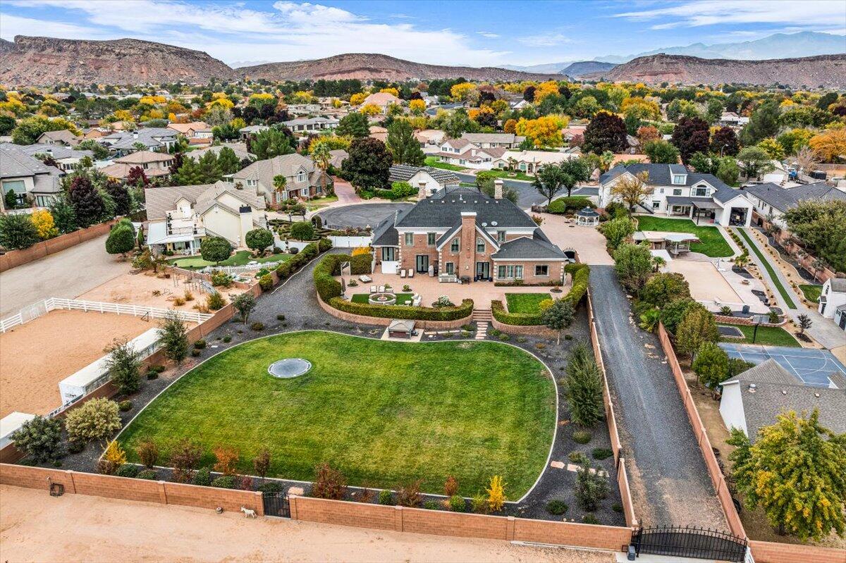 St George, Utah, 84790, United States, 5 Bedrooms Bedrooms, ,6 BathroomsBathrooms,Residential,Active,1993628