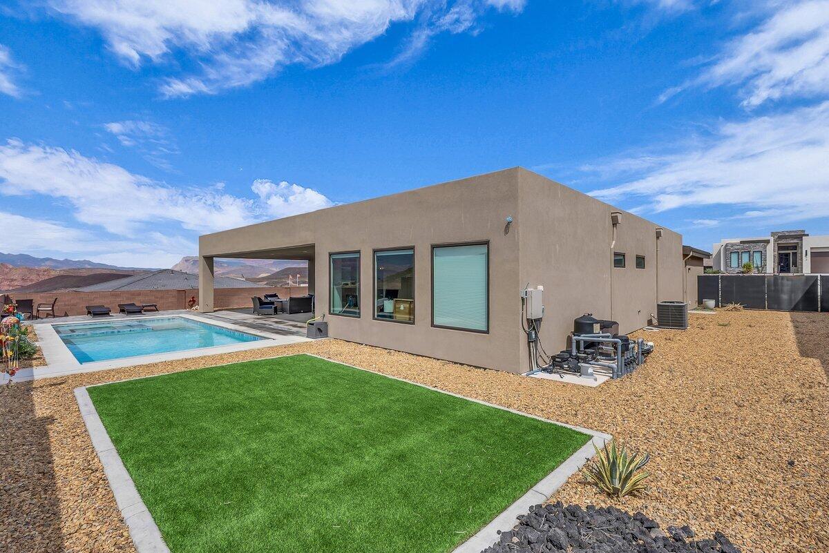 Hurricane, Utah, 84737, United States, 4 Bedrooms Bedrooms, ,4 BathroomsBathrooms,Residential,Active,1936151