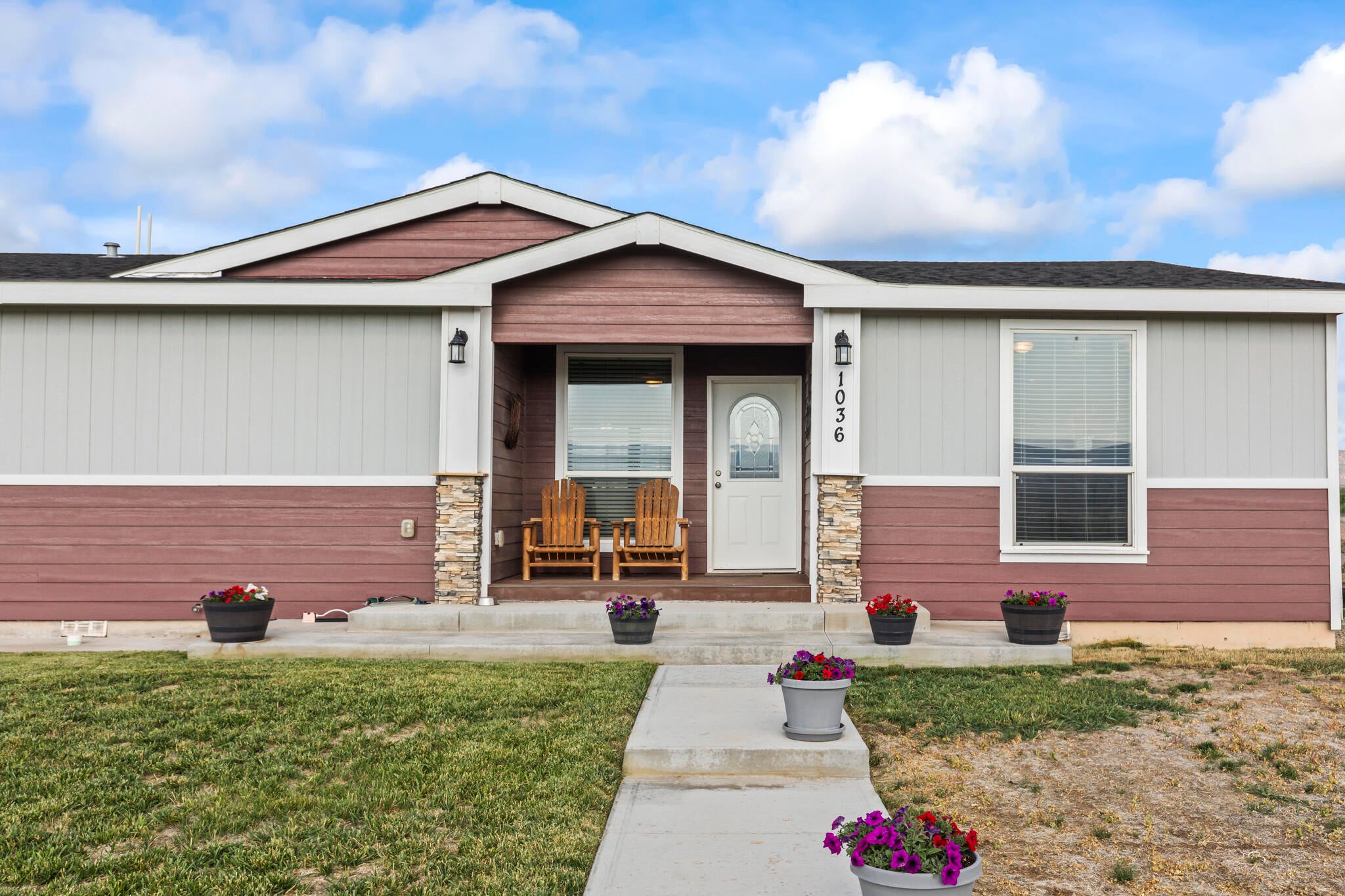 Panguitch, Utah, 84759, United States, 3 Bedrooms Bedrooms, ,3 BathroomsBathrooms,Residential,Active,2015807