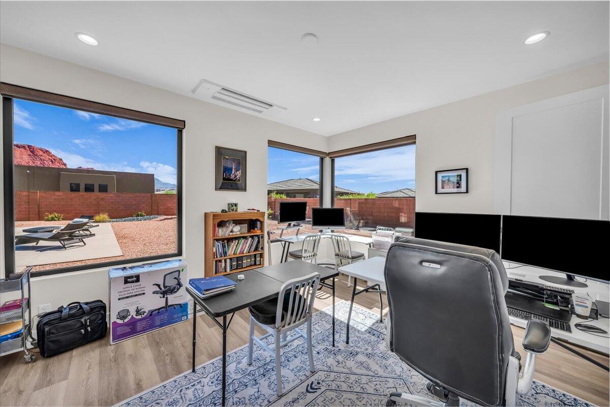 Ivins, Utah, 84738, United States, 3 Bedrooms Bedrooms, ,3 BathroomsBathrooms,Residential,Active,1920222