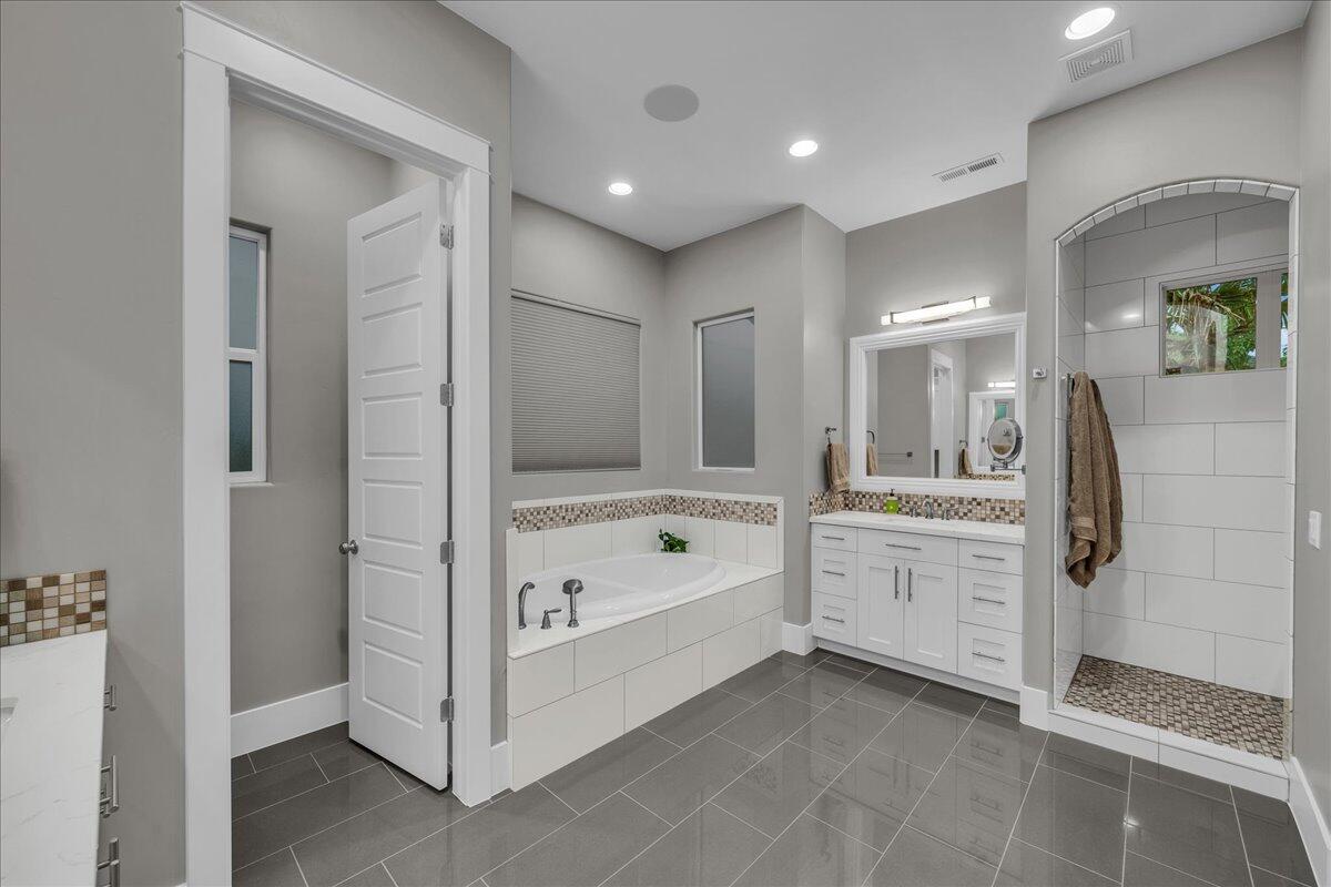 St George, Utah, 84790, United States, 4 Bedrooms Bedrooms, ,4 BathroomsBathrooms,Residential,Active,1952999