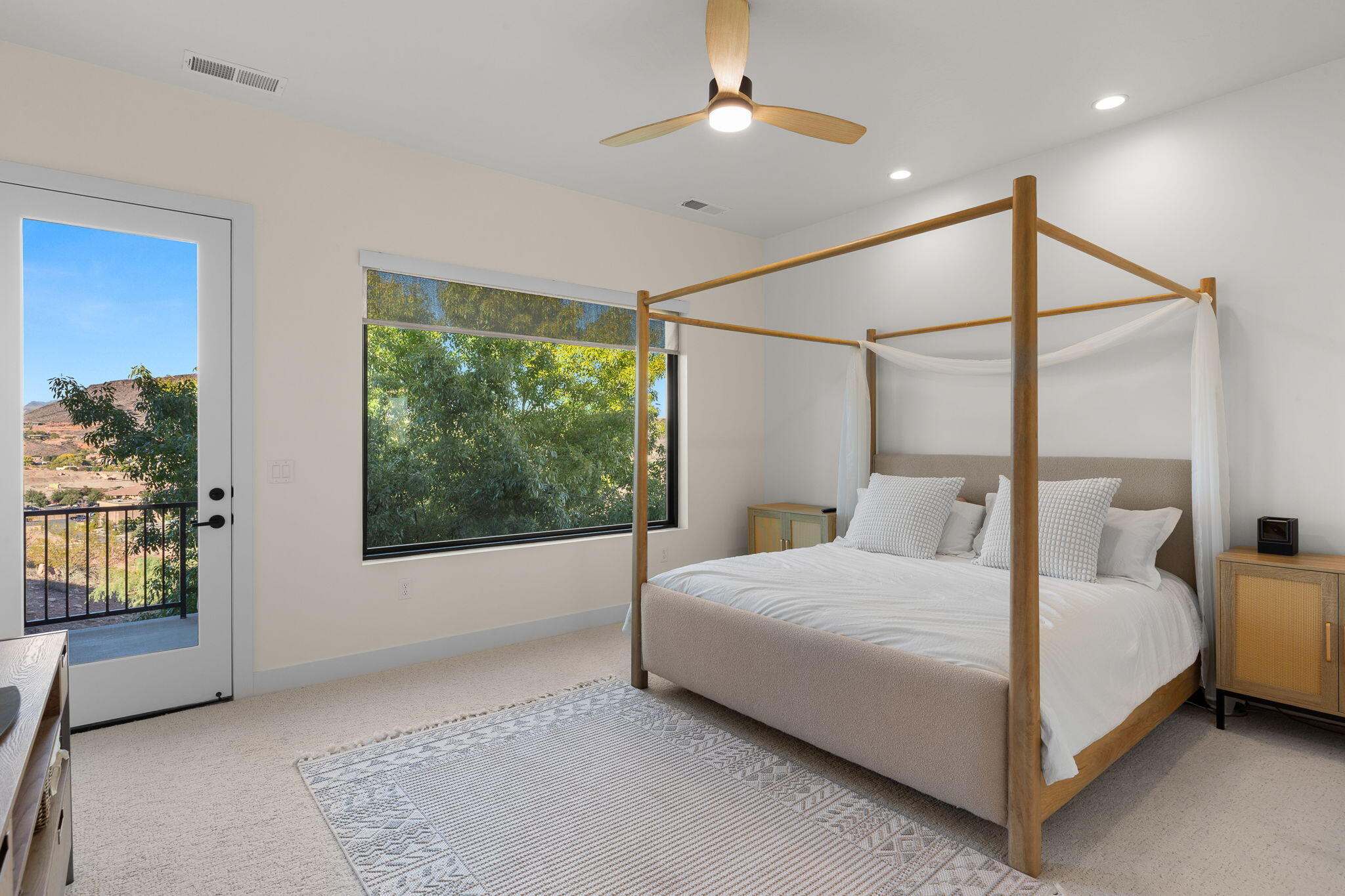 St George, Utah, 84770, United States, 3 Bedrooms Bedrooms, ,4 BathroomsBathrooms,Residential,Active,1973361