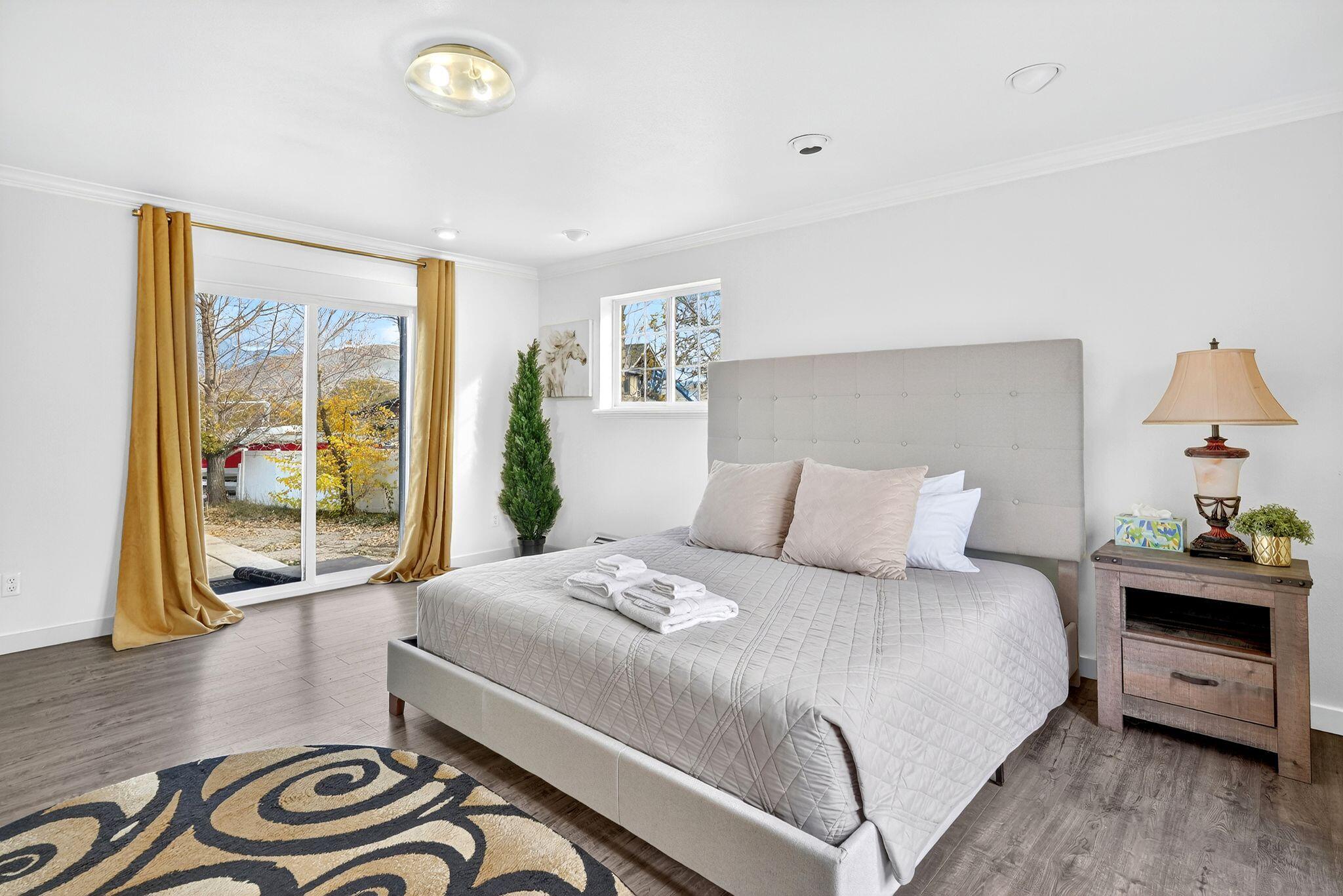 Bluffdale, Utah, 84065, United States, 10 Bedrooms Bedrooms, ,7 BathroomsBathrooms,Residential,Active,1990677