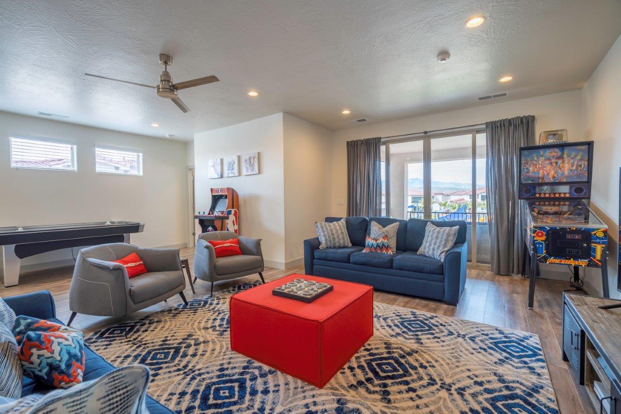 Santa Clara, Utah, 84765, United States, 5 Bedrooms Bedrooms, ,5 BathroomsBathrooms,Residential,Active,1894577