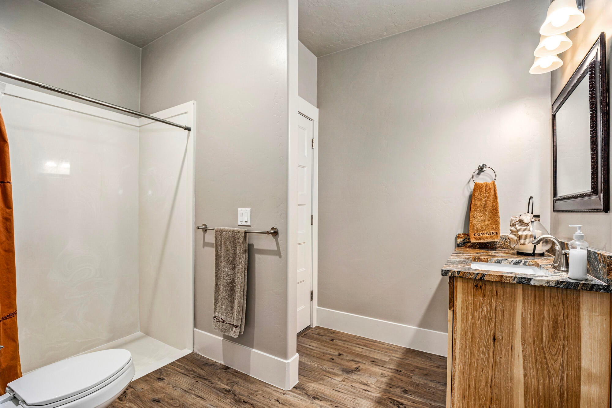 Washington, Utah, 84780, United States, 8 Bedrooms Bedrooms, ,5 BathroomsBathrooms,Residential,Active,2012929