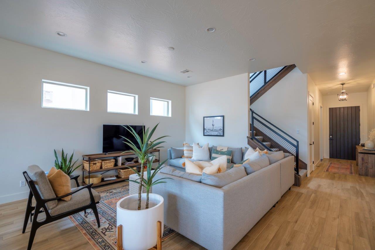 Santa Clara, Utah, 84765, United States, ,6 BathroomsBathrooms,Residential,Active,1798104