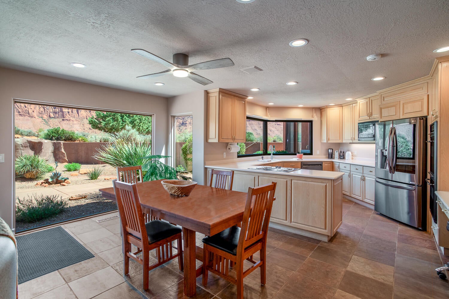 St George, Utah, 84738, United States, 3 Bedrooms Bedrooms, ,4 BathroomsBathrooms,Residential,Active,1769897