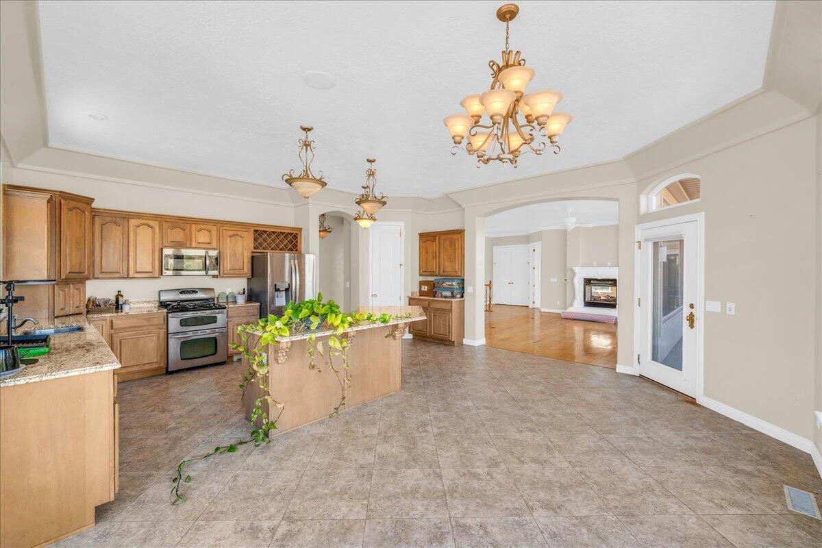 Leeds, Utah, 84746, United States, 5 Bedrooms Bedrooms, ,3 BathroomsBathrooms,Residential,Active,2008700