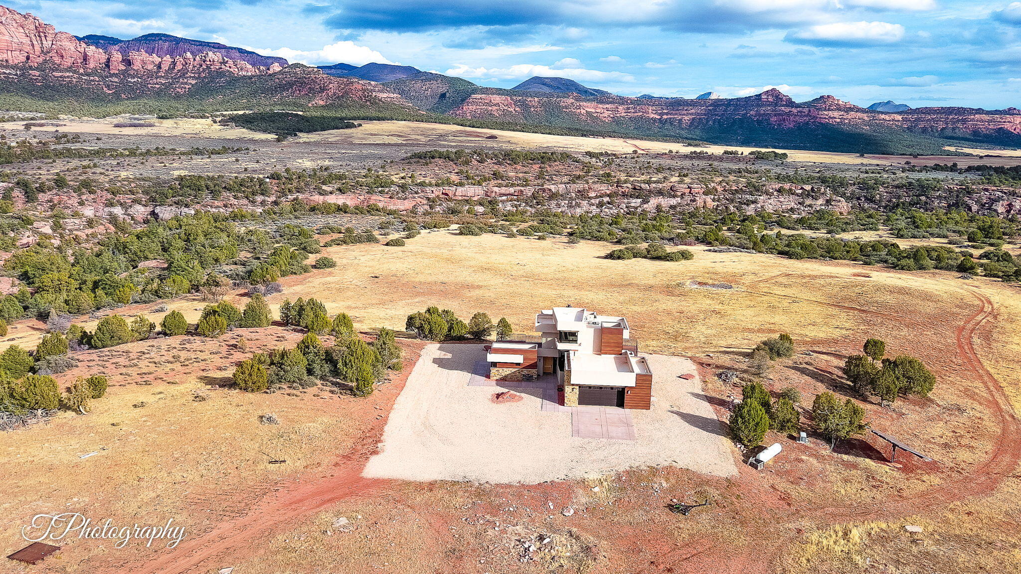 Virgin, Utah, 84779, United States, 2 Bedrooms Bedrooms, ,3 BathroomsBathrooms,Residential,Active,1919062