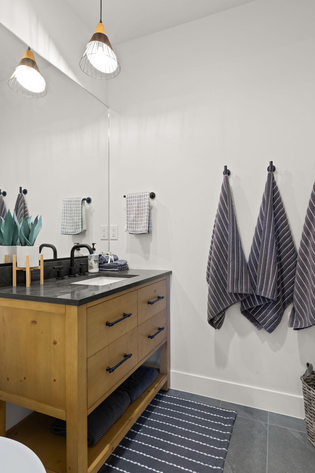 St George, Utah, 84770, United States, 3 Bedrooms Bedrooms, ,4 BathroomsBathrooms,Residential,Active,1973361