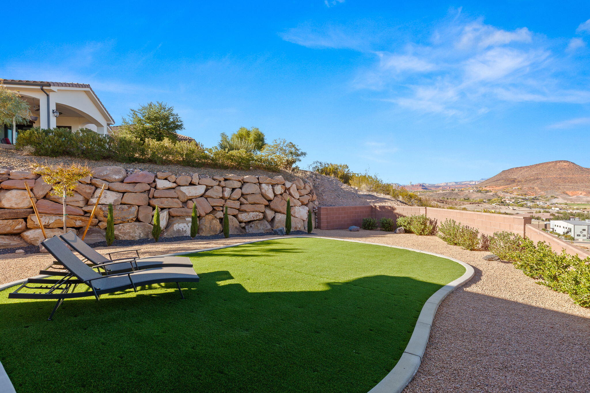 St George, Utah, 84770, United States, 3 Bedrooms Bedrooms, ,4 BathroomsBathrooms,Residential,Active,1973361