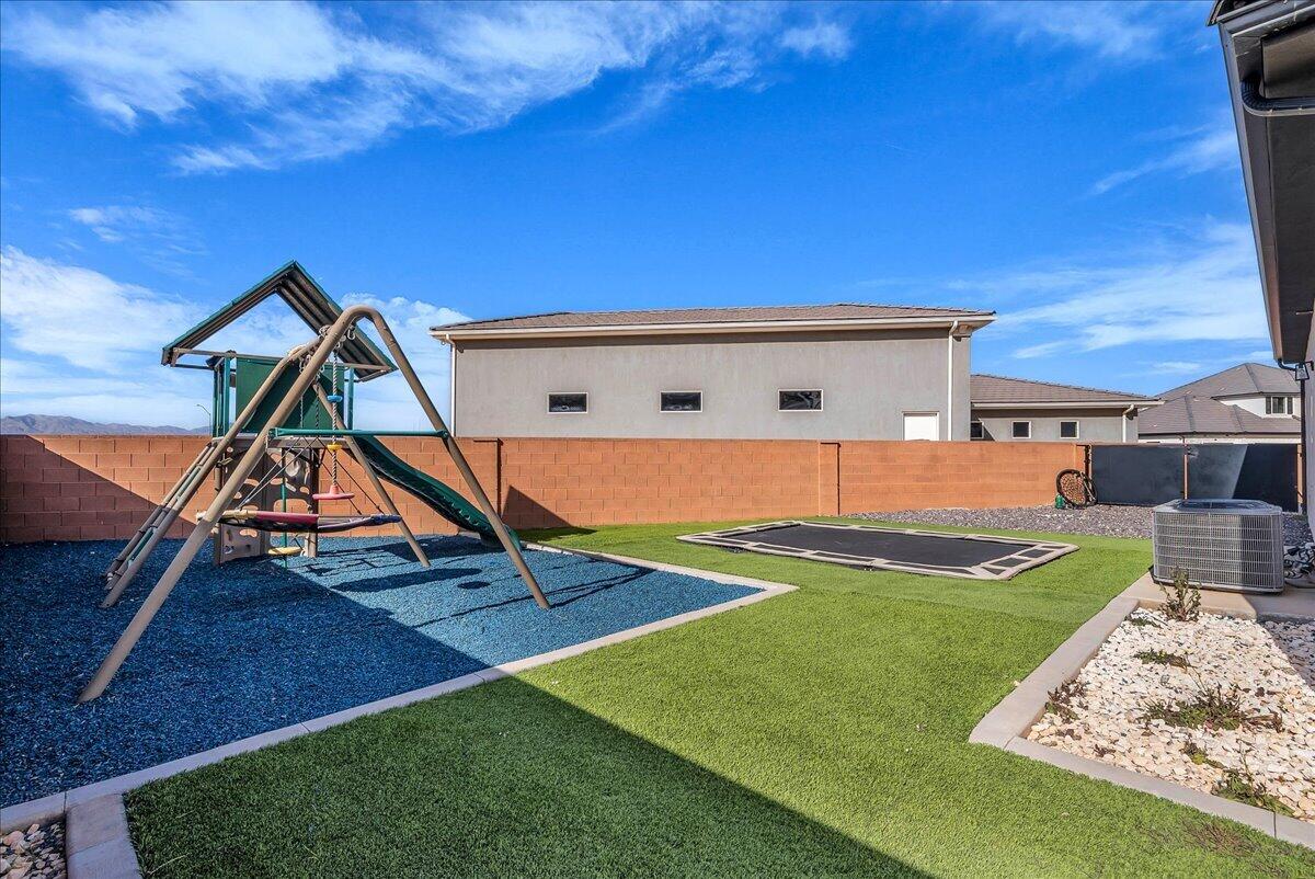 St George, Utah, 84790, United States, 6 Bedrooms Bedrooms, ,4 BathroomsBathrooms,Residential,Active,2014610