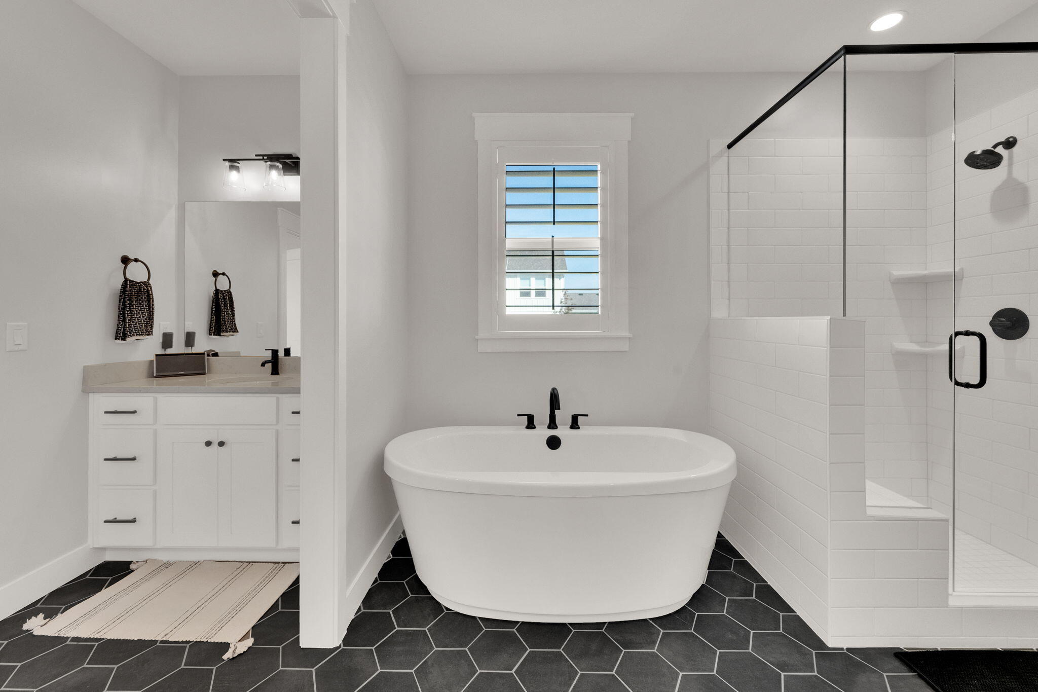 South Jordan, Utah, 84009, United States, 6 Bedrooms Bedrooms, ,5 BathroomsBathrooms,Residential,Active,2010165