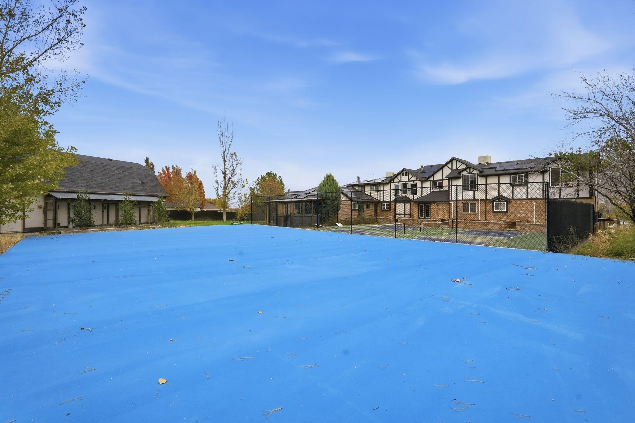 Bluffdale, Utah, 84065, United States, 10 Bedrooms Bedrooms, ,7 BathroomsBathrooms,Residential,Active,1990677