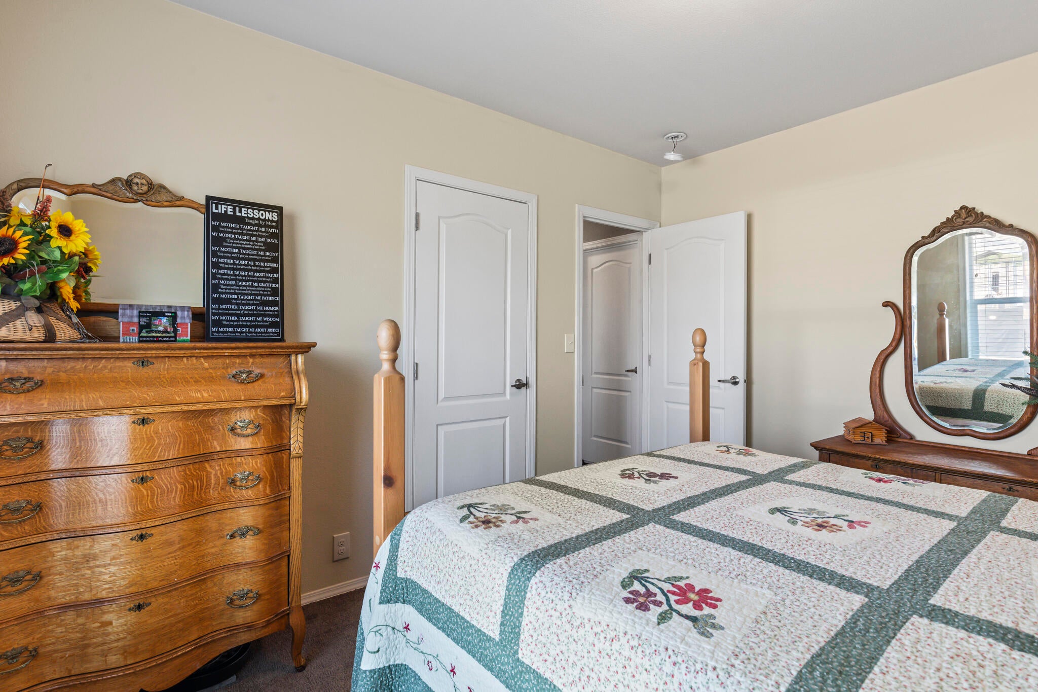 Panguitch, Utah, 84759, United States, 3 Bedrooms Bedrooms, ,3 BathroomsBathrooms,Residential,Active,2015807