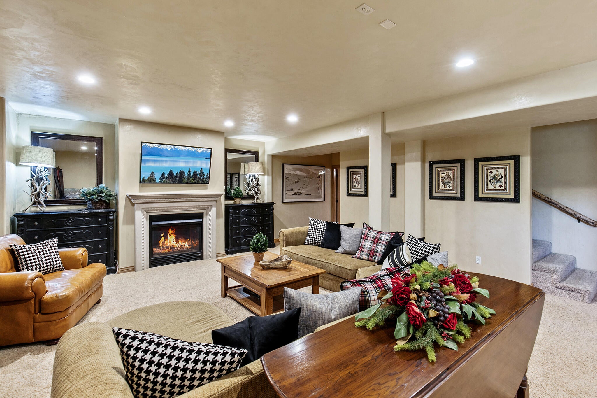 Brian Head, Utah, 84719, United States, 5 Bedrooms Bedrooms, ,4 BathroomsBathrooms,Residential,Active,1889352