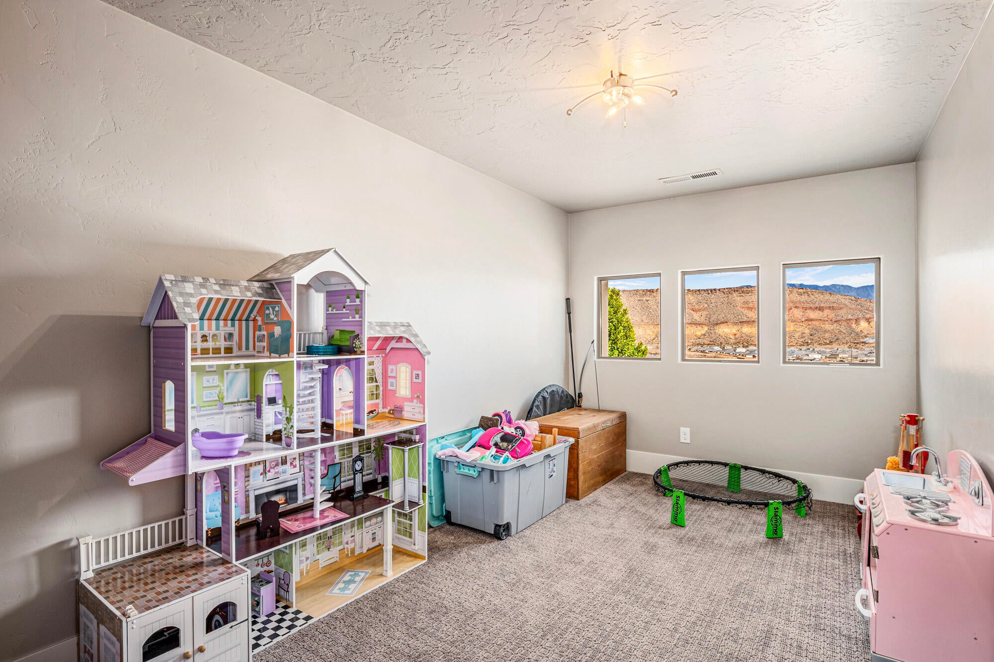 Washington, Utah, 84780, United States, 8 Bedrooms Bedrooms, ,5 BathroomsBathrooms,Residential,Active,2012929