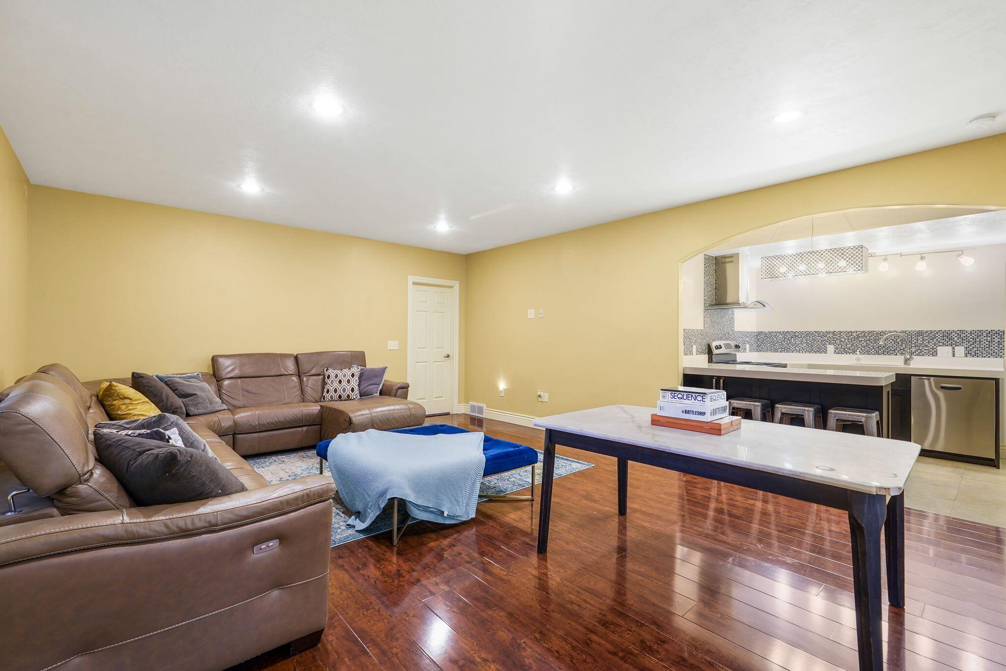Lehi, Utah, 84043, United States, 7 Bedrooms Bedrooms, ,7 BathroomsBathrooms,Residential,Active,1905043