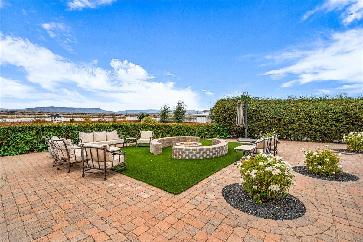 St George, Utah, 84790, United States, 5 Bedrooms Bedrooms, ,6 BathroomsBathrooms,Residential,Active,1993628