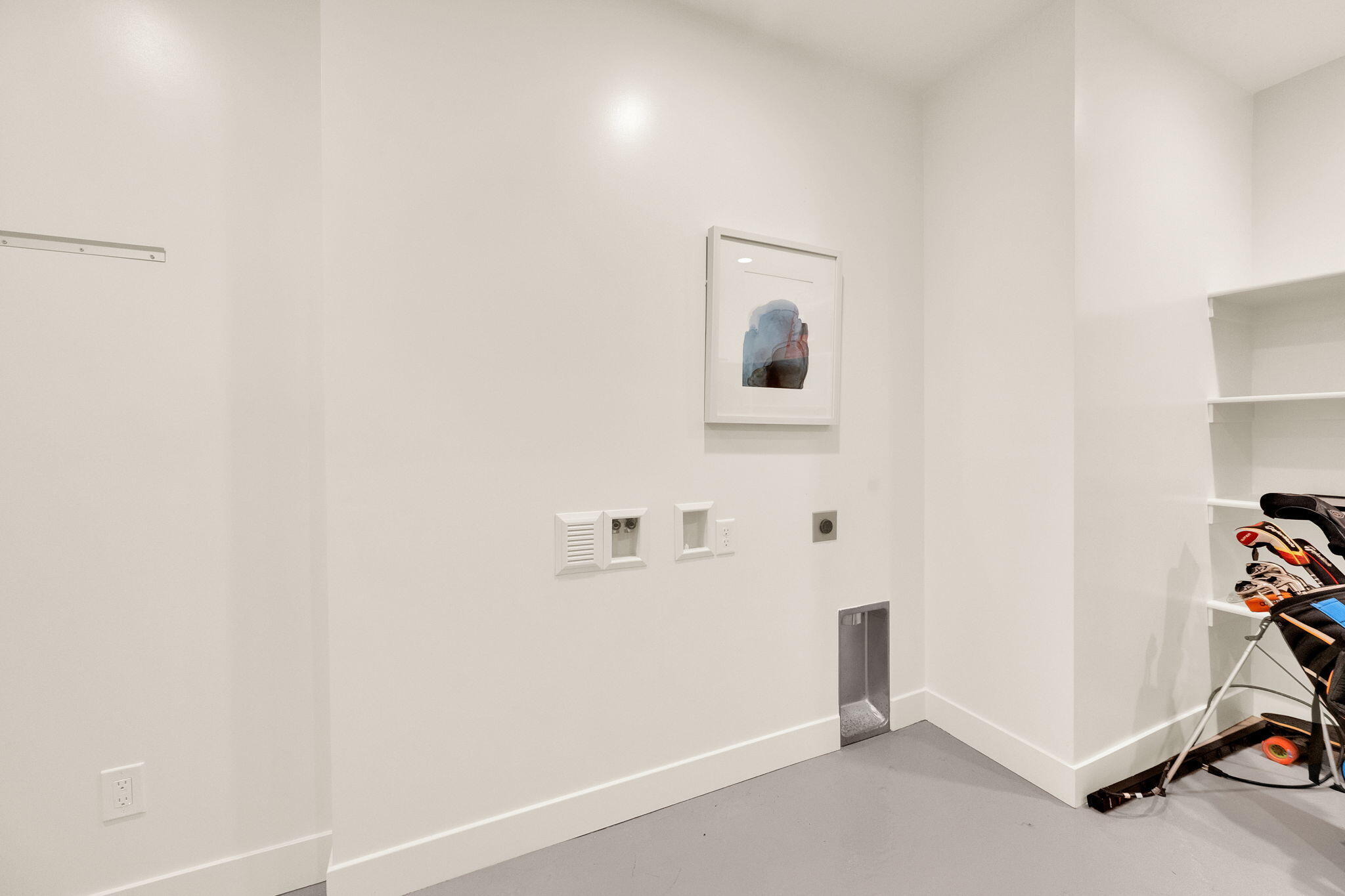 South Jordan, Utah, 84009, United States, 6 Bedrooms Bedrooms, ,5 BathroomsBathrooms,Residential,Active,2010165