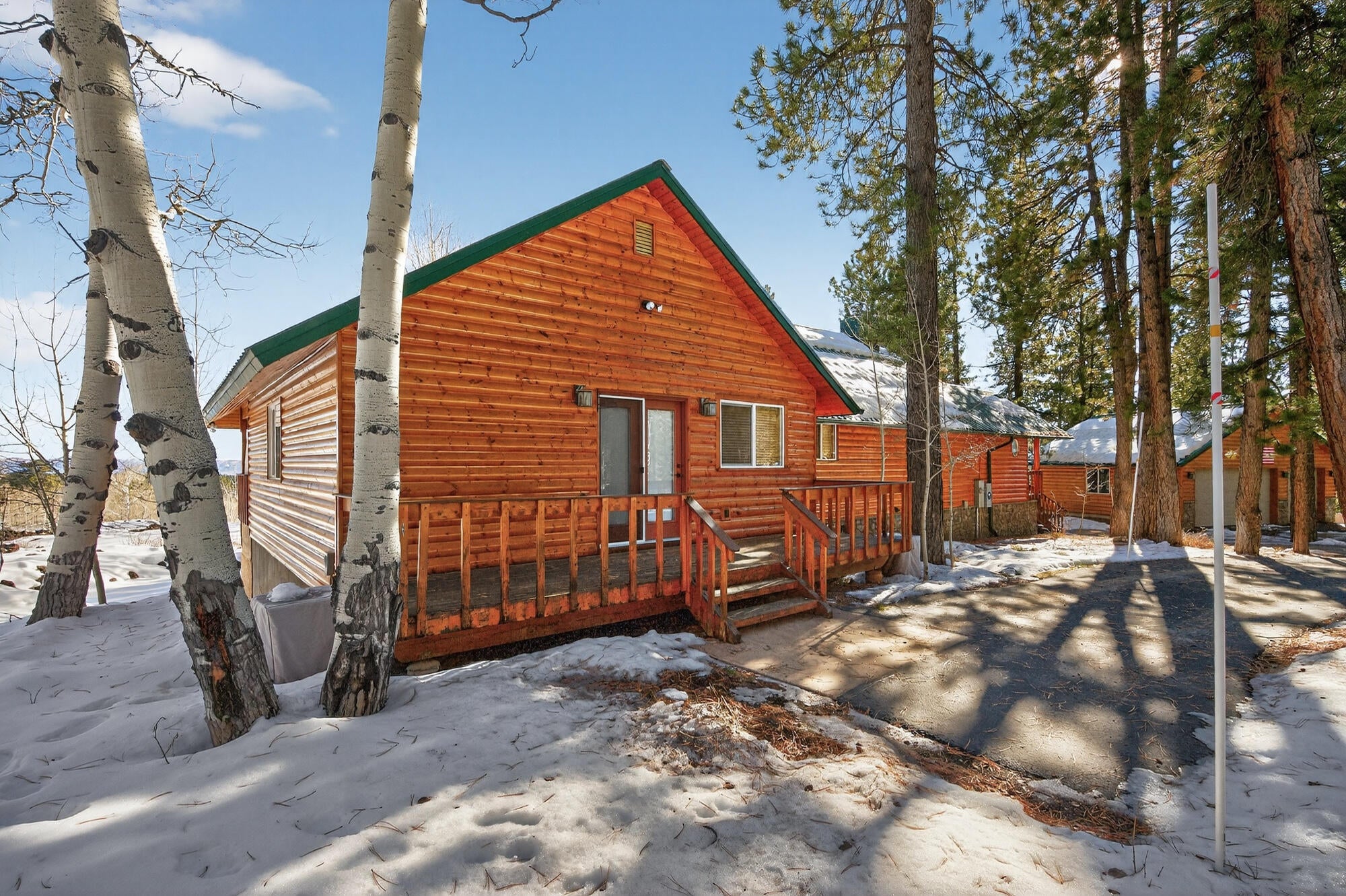 Duck Creek, Utah, 84762, United States, 4 Bedrooms Bedrooms, ,3 BathroomsBathrooms,Residential,Active,2007327