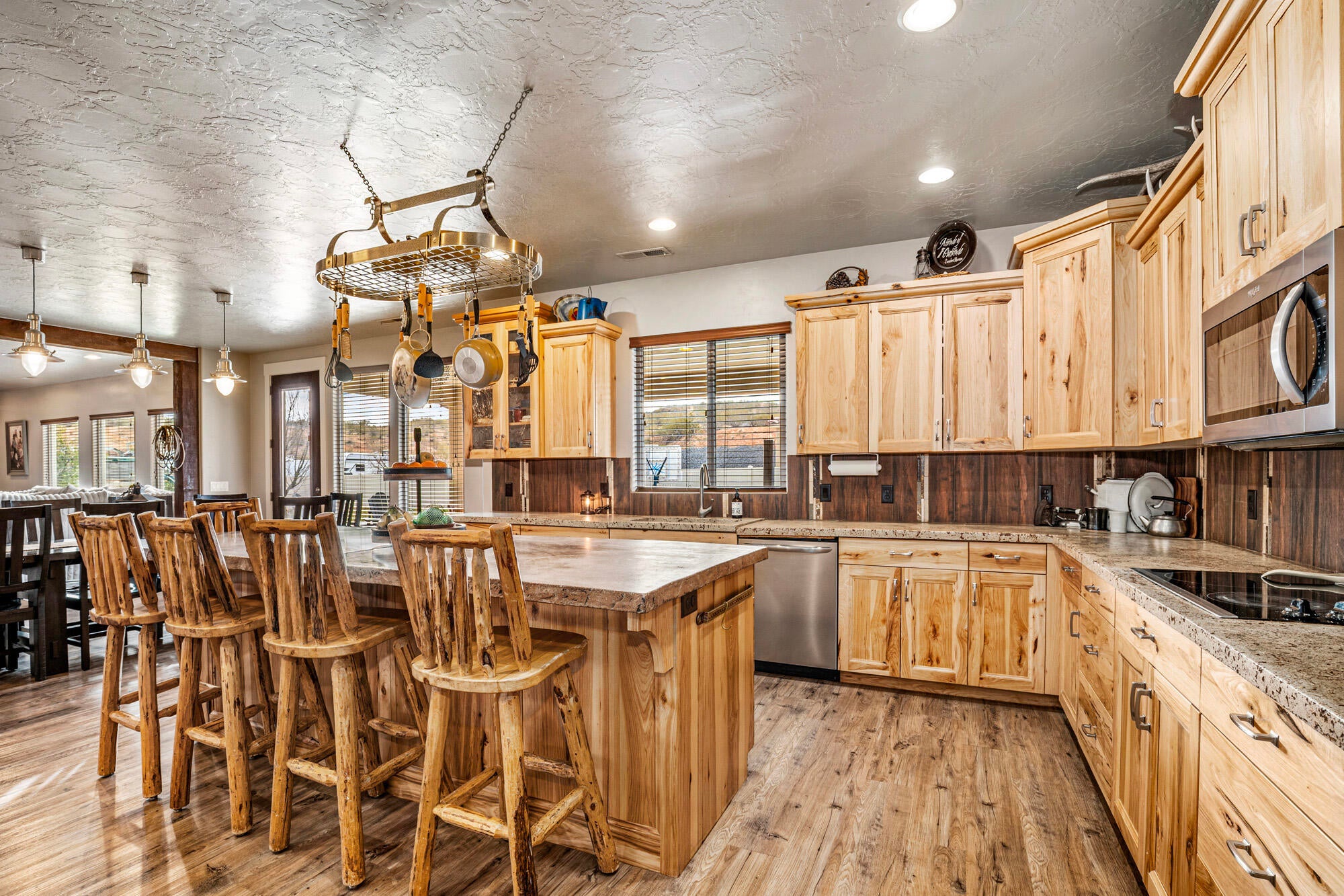 Washington, Utah, 84780, United States, 8 Bedrooms Bedrooms, ,5 BathroomsBathrooms,Residential,Active,2012929