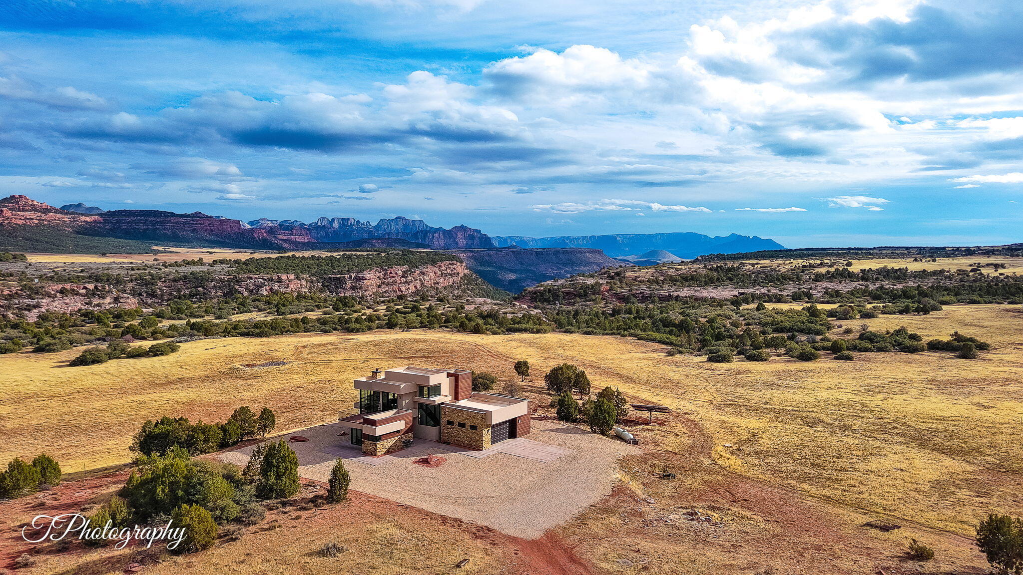 Virgin, Utah, 84779, United States, 2 Bedrooms Bedrooms, ,3 BathroomsBathrooms,Residential,Active,1919062