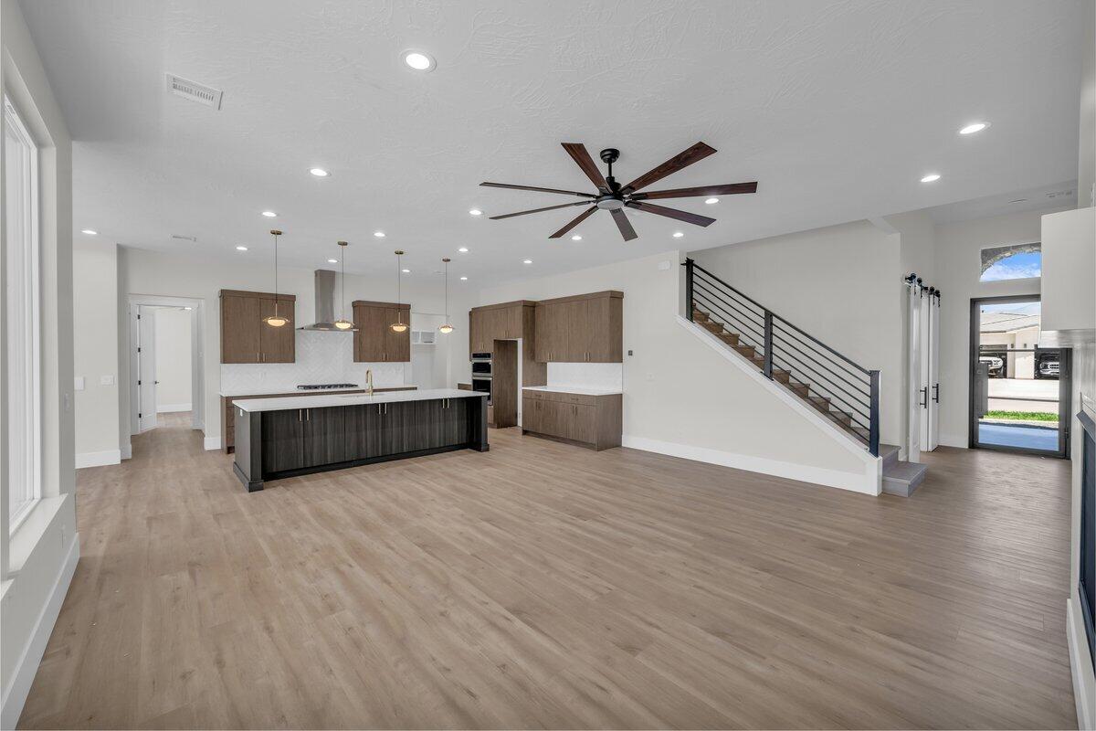 Washington, Utah, 84780, United States, 6 Bedrooms Bedrooms, ,5 BathroomsBathrooms,Residential,Active,1862845