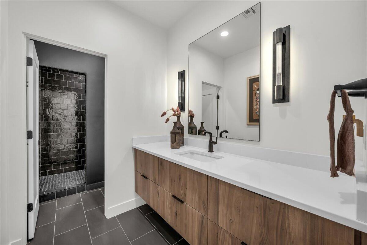 St George, Utah, 84770, United States, 5 Bedrooms Bedrooms, ,5 BathroomsBathrooms,Residential,Active,2009817