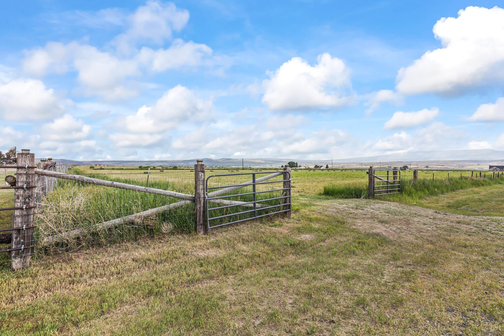Panguitch, Utah, 84759, United States, 3 Bedrooms Bedrooms, ,3 BathroomsBathrooms,Residential,Active,2015807