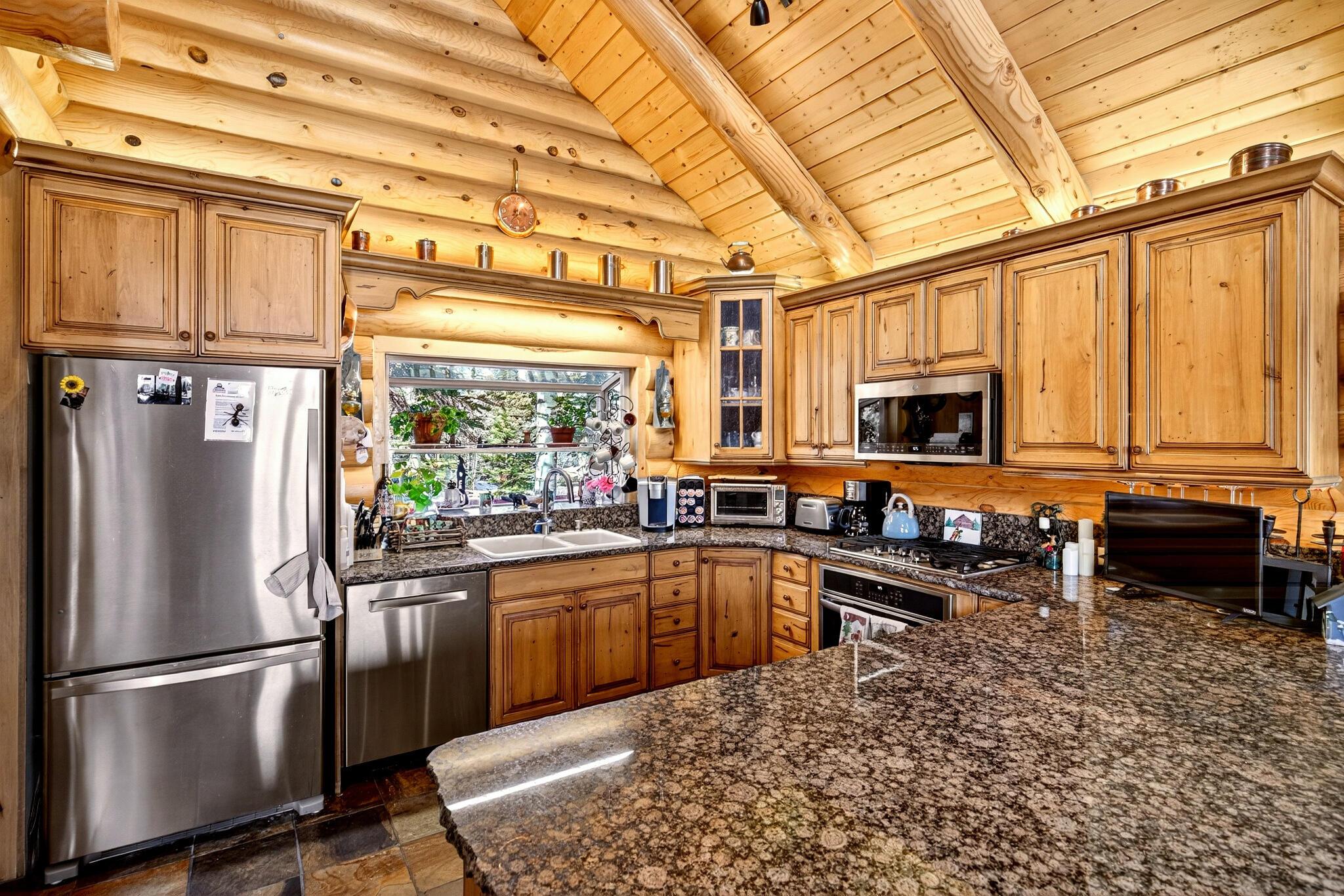 Brian Head, Utah, 84719, United States, 3 Bedrooms Bedrooms, ,3 BathroomsBathrooms,Residential,Active,1973526