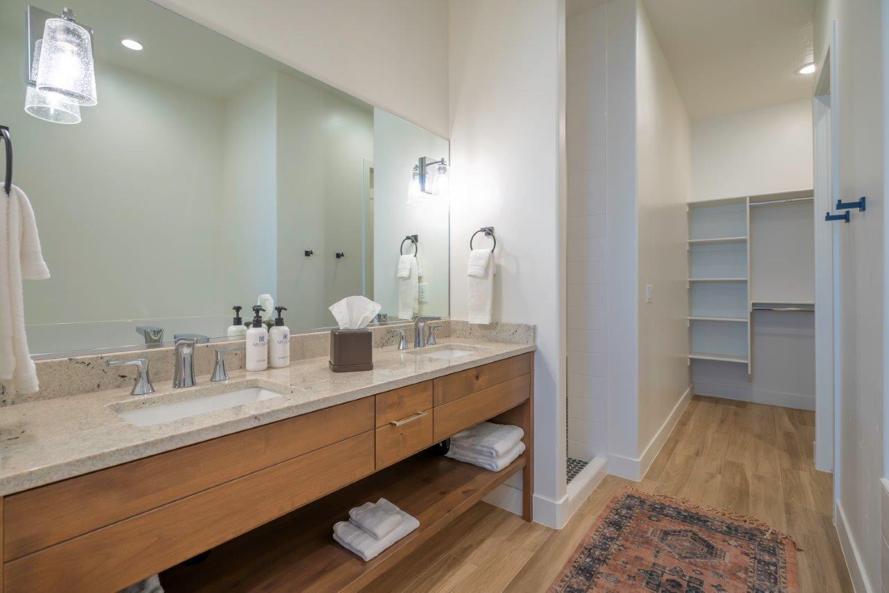 Santa Clara, Utah, 84765, United States, ,6 BathroomsBathrooms,Residential,Active,1798104