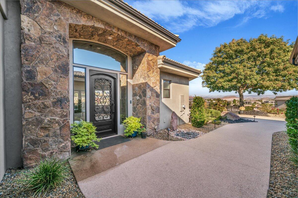 St George, Utah, 84790, United States, 3 Bedrooms Bedrooms, ,4 BathroomsBathrooms,Residential,Active,2000217