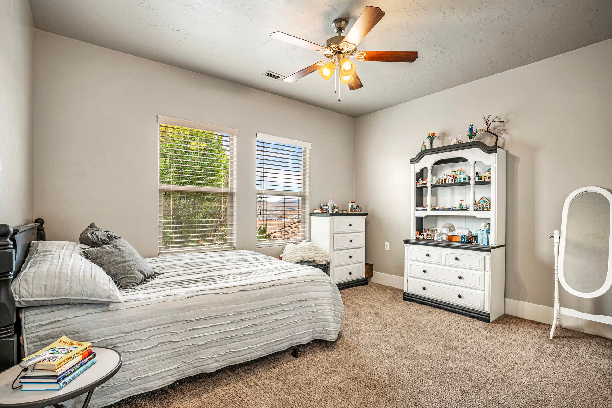 Washington, Utah, 84780, United States, 8 Bedrooms Bedrooms, ,5 BathroomsBathrooms,Residential,Active,2012929