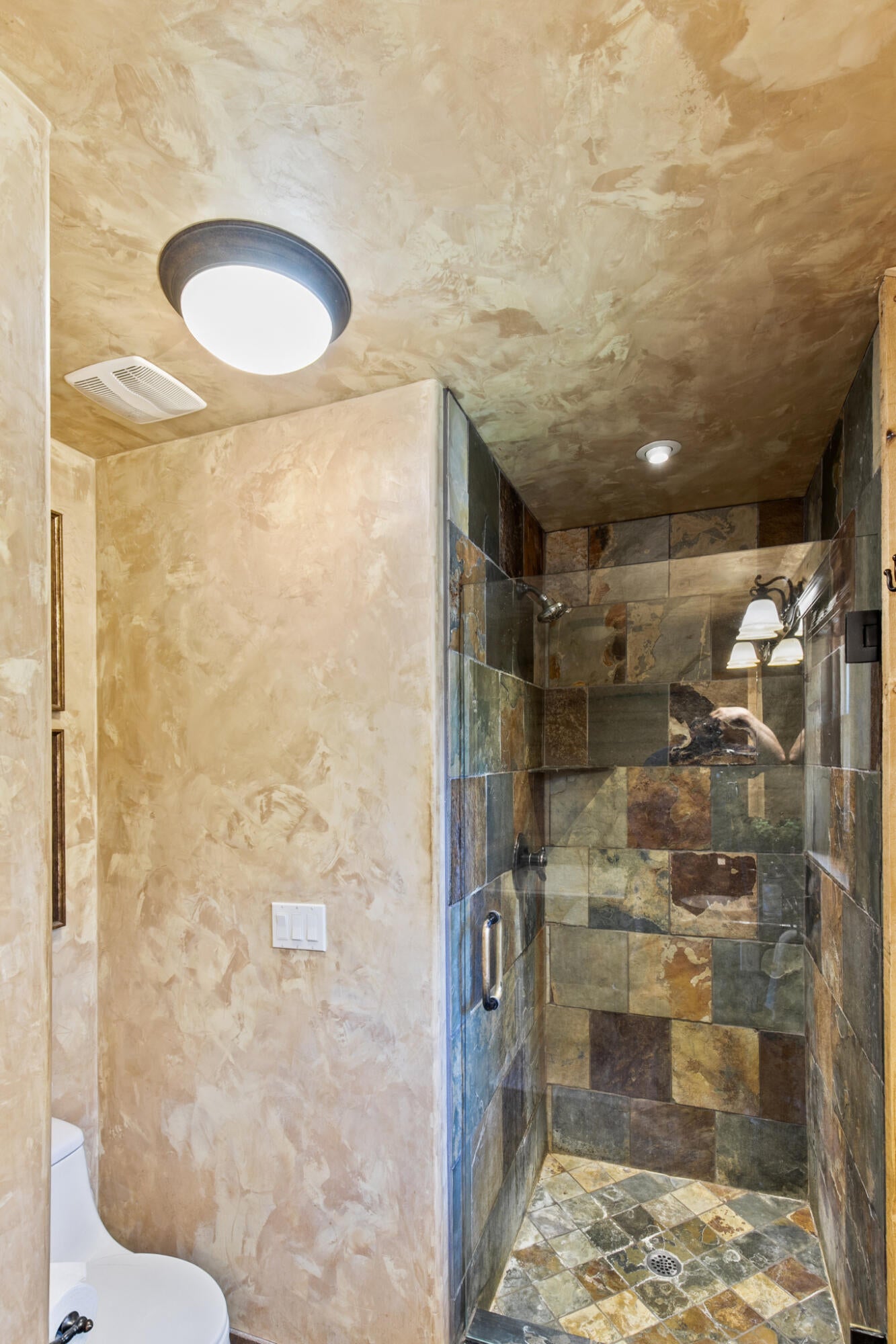 Brian Head, Utah, 84719, United States, 5 Bedrooms Bedrooms, ,4 BathroomsBathrooms,Residential,Active,1889352