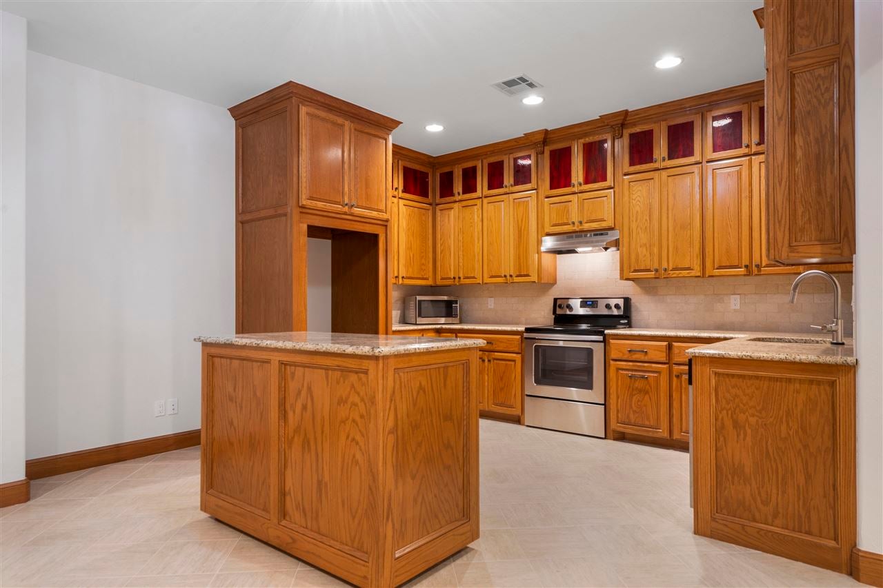 Stillwater, Oklahoma, 74074, United States, ,4 BathroomsBathrooms,Residential,Active,1825064
