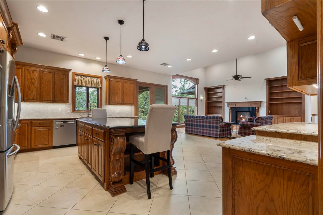 Stillwater, Oklahoma, 74074, United States, ,4 BathroomsBathrooms,Residential,Active,1825064