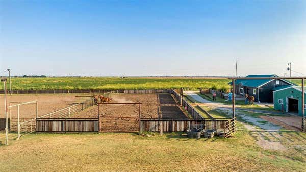 17620 W HUBBARD RD, BLACKWELL, OK 74631 - Image 1