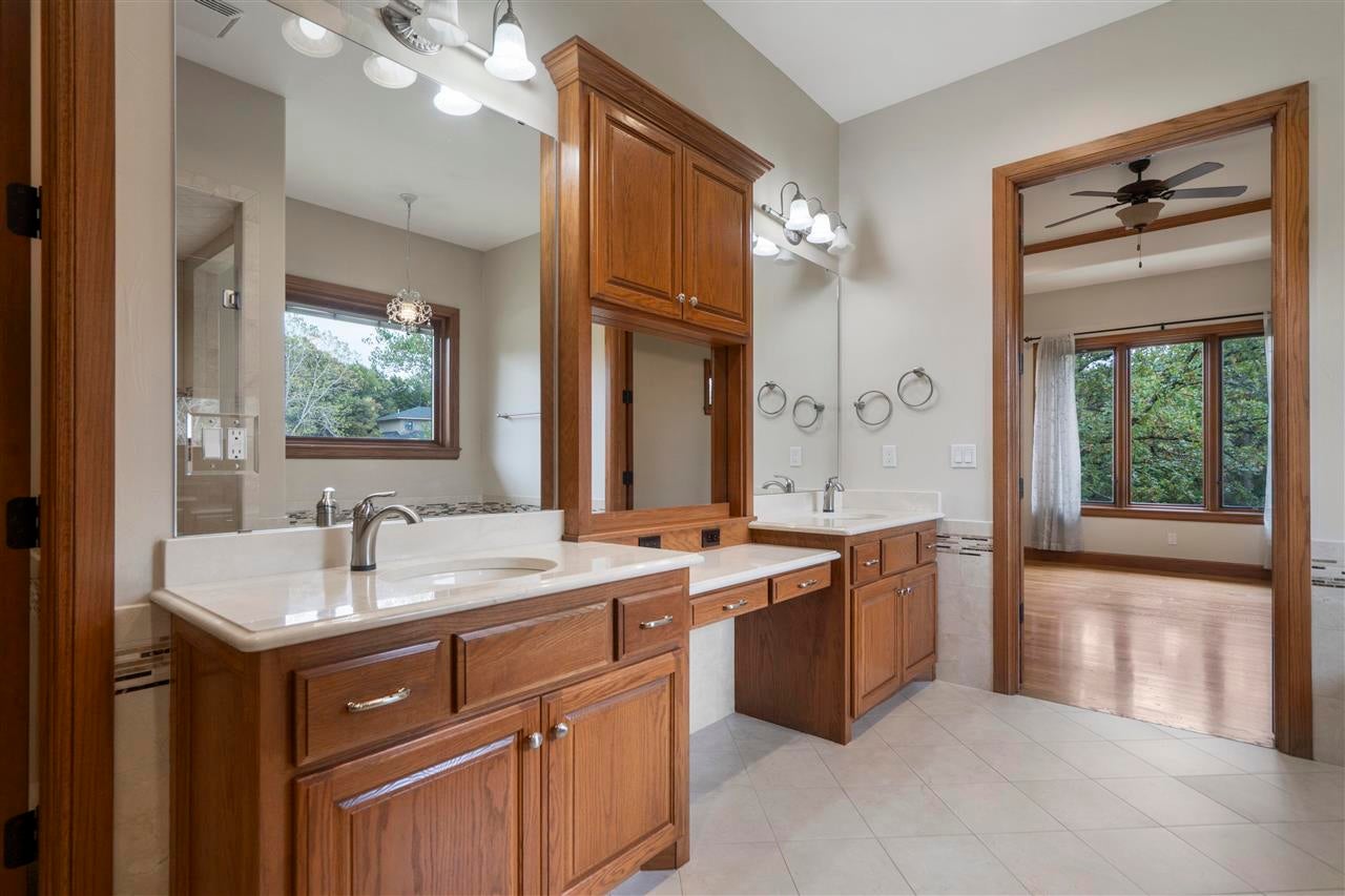 Stillwater, Oklahoma, 74074, United States, ,4 BathroomsBathrooms,Residential,Active,1825064