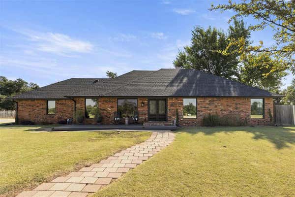 107 SKYLINE HILLS AVE, PERRY, OK 73077 - Image 1