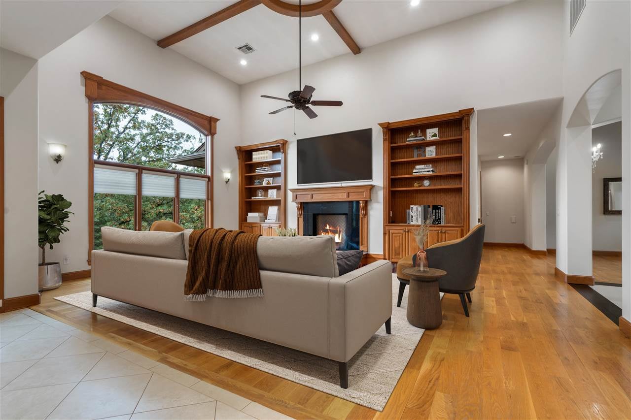 Stillwater, Oklahoma, 74074, United States, ,4 BathroomsBathrooms,Residential,Active,1825064