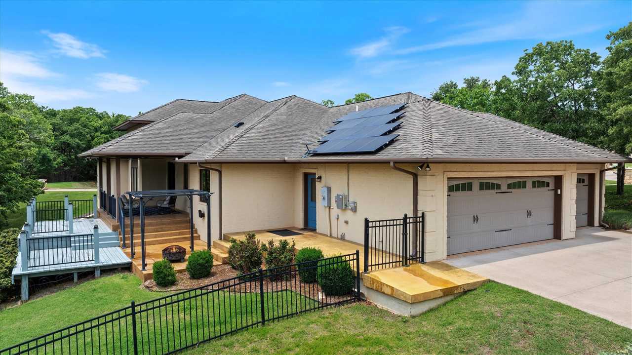 Stillwater, Oklahoma, 74074, United States, ,4 BathroomsBathrooms,Residential,Active,1825064