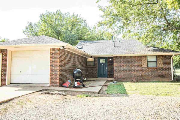 301 W GREENLEE ST, CUSHING, OK 74023 - Image 1