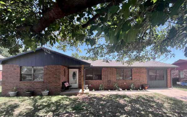 130 E MAPLE AVE, PERRY, OK 73077 - Image 1