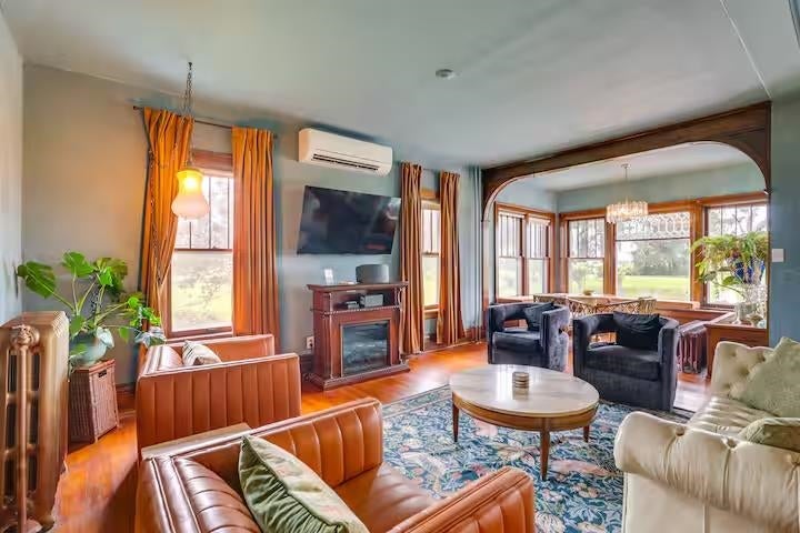 Enjoy rural living from this 5 bedroom 2 bath 3000 square foot beauty – image 24