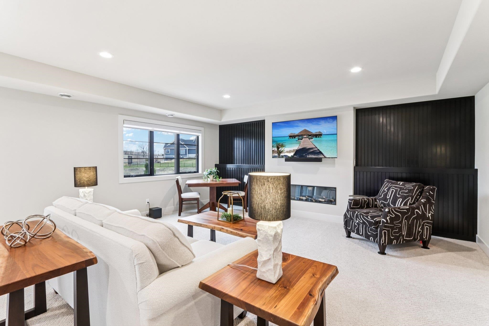 VIEWS OF THE COUNTRYSIDE + BACKS TO CONSERVANCY! IMPECCABLE TWO YEAR O – image 39