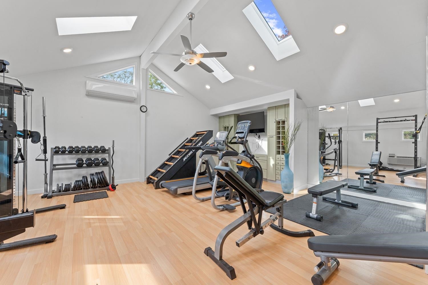 Wisconsin Dells, Wisconsin, 53965, United States, 3 Bedrooms Bedrooms, ,4 BathroomsBathrooms,Residential,Active,1968402