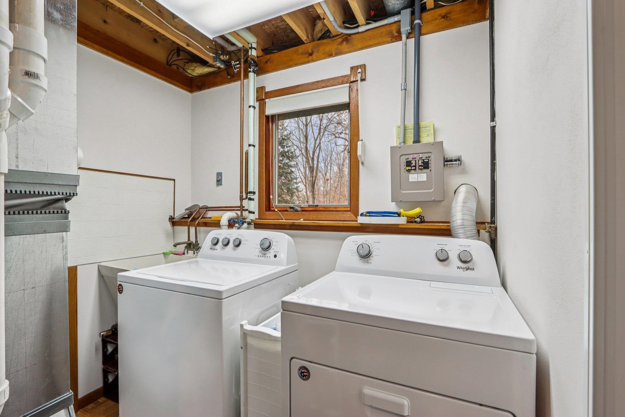 Poynette, Wisconsin, 53955, United States, 4 Bedrooms Bedrooms, ,2 BathroomsBathrooms,Residential,Active,1997880